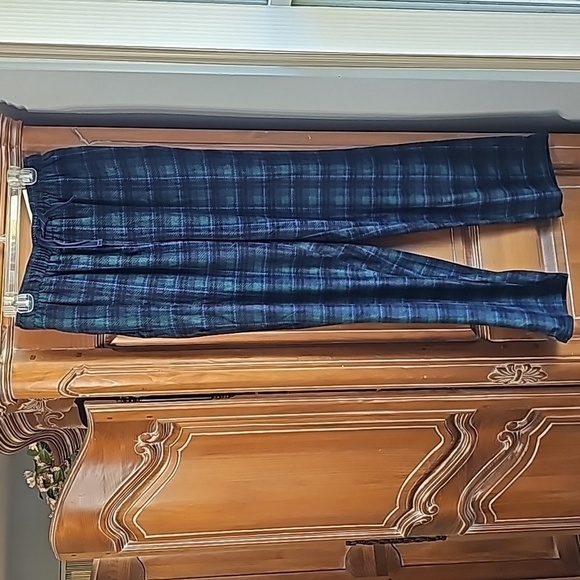 PERRY ELLIS, men's sleepwear. NWT.  Gree/blue plaid. Size medium.  Style #112113 - Picture 1 of 7